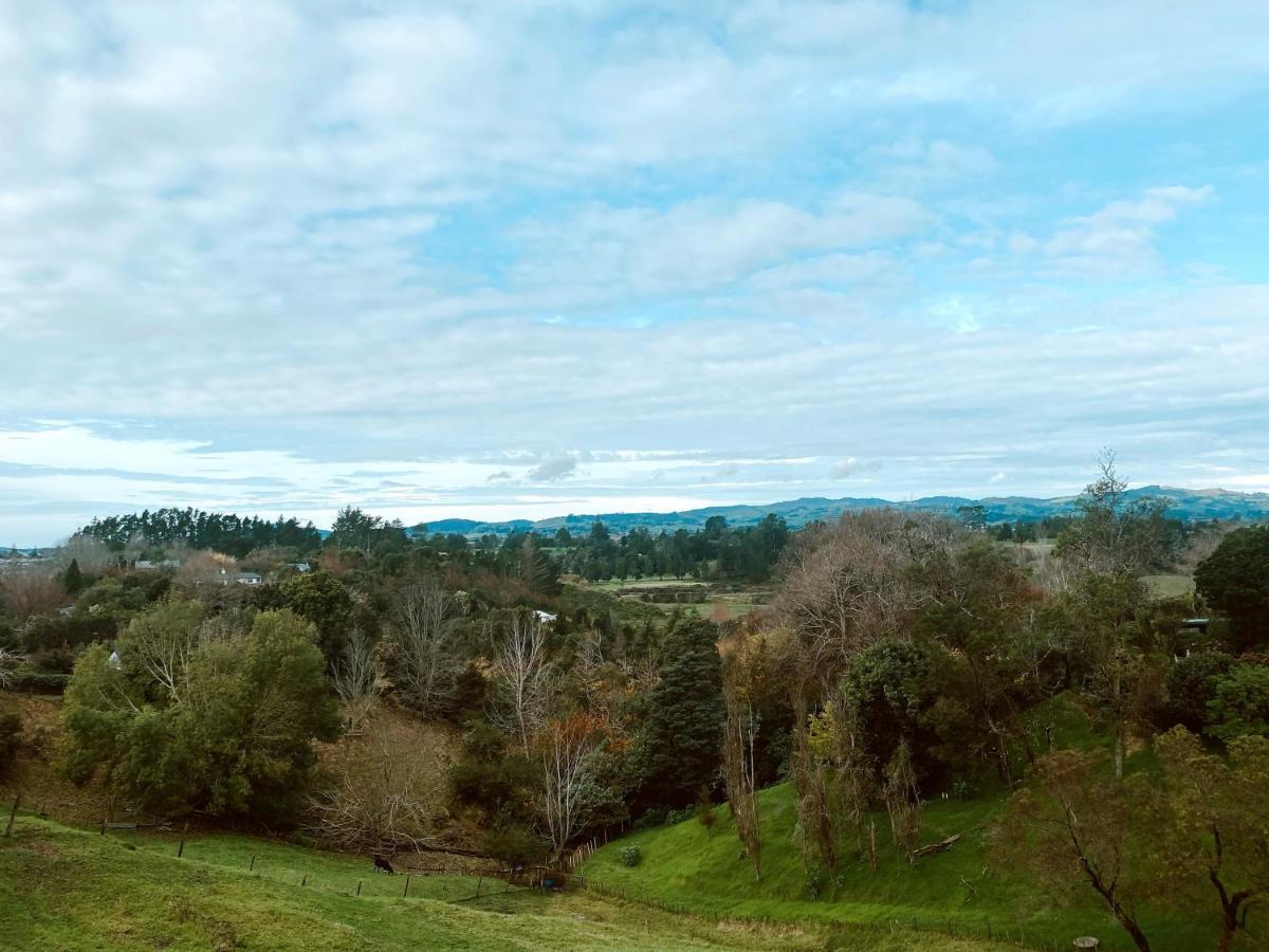 Thistle And Pine Cottage Farmstay Tauranga Exterior photo